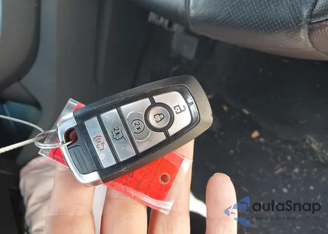 2022 Ford Edge Titanium z USA, uszkodzony, nr VIN 2FMPK4K91NBA97190